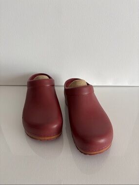 Dansko Women's Burgundy Slip-On Leather Clogs